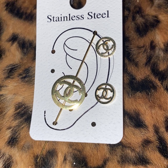 Gold earring set. 3 piece. - Picture 3 of 7